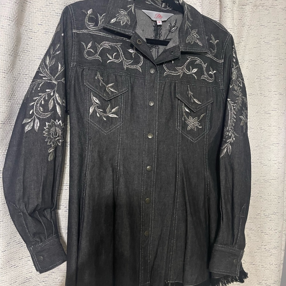 Roja Women’s, raw hem, black denim, silver embroidered